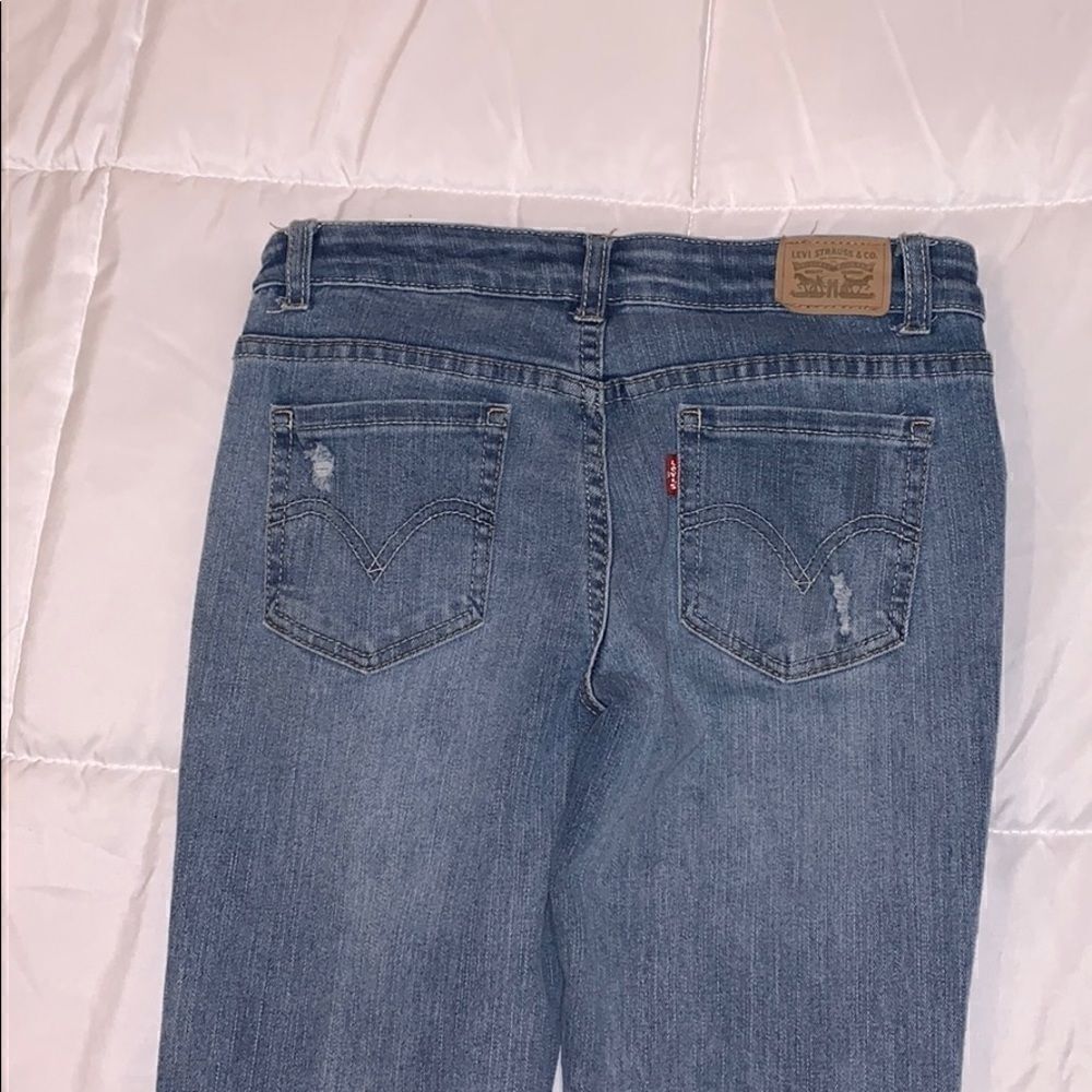 Levi’s    - Picture 2 of 5